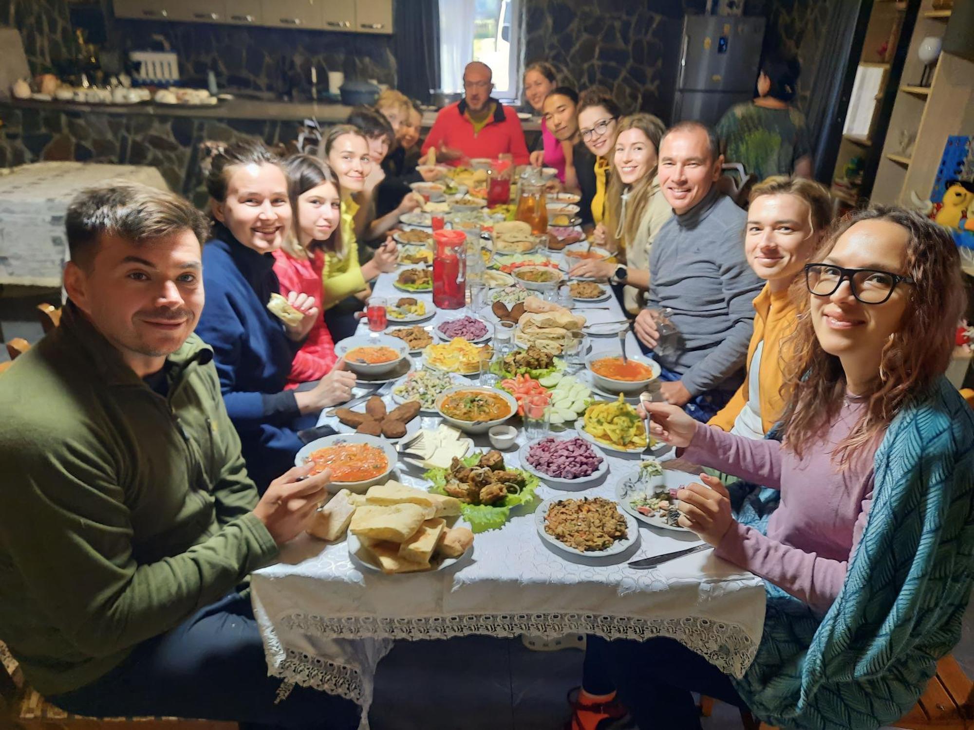 מסטיה Guesthouse "Megi" מראה חיצוני תמונה