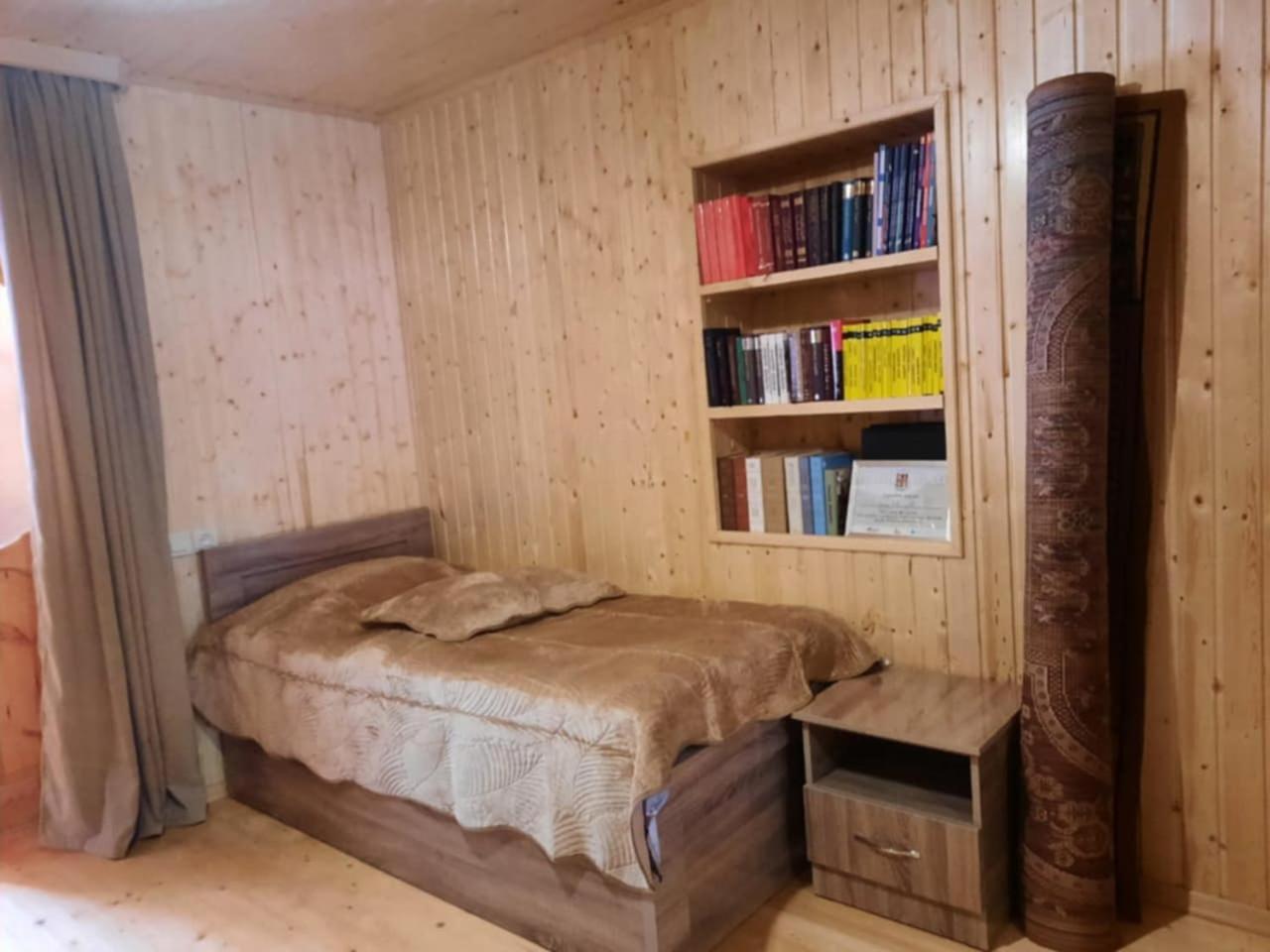 מסטיה Guesthouse "Megi" מראה חיצוני תמונה