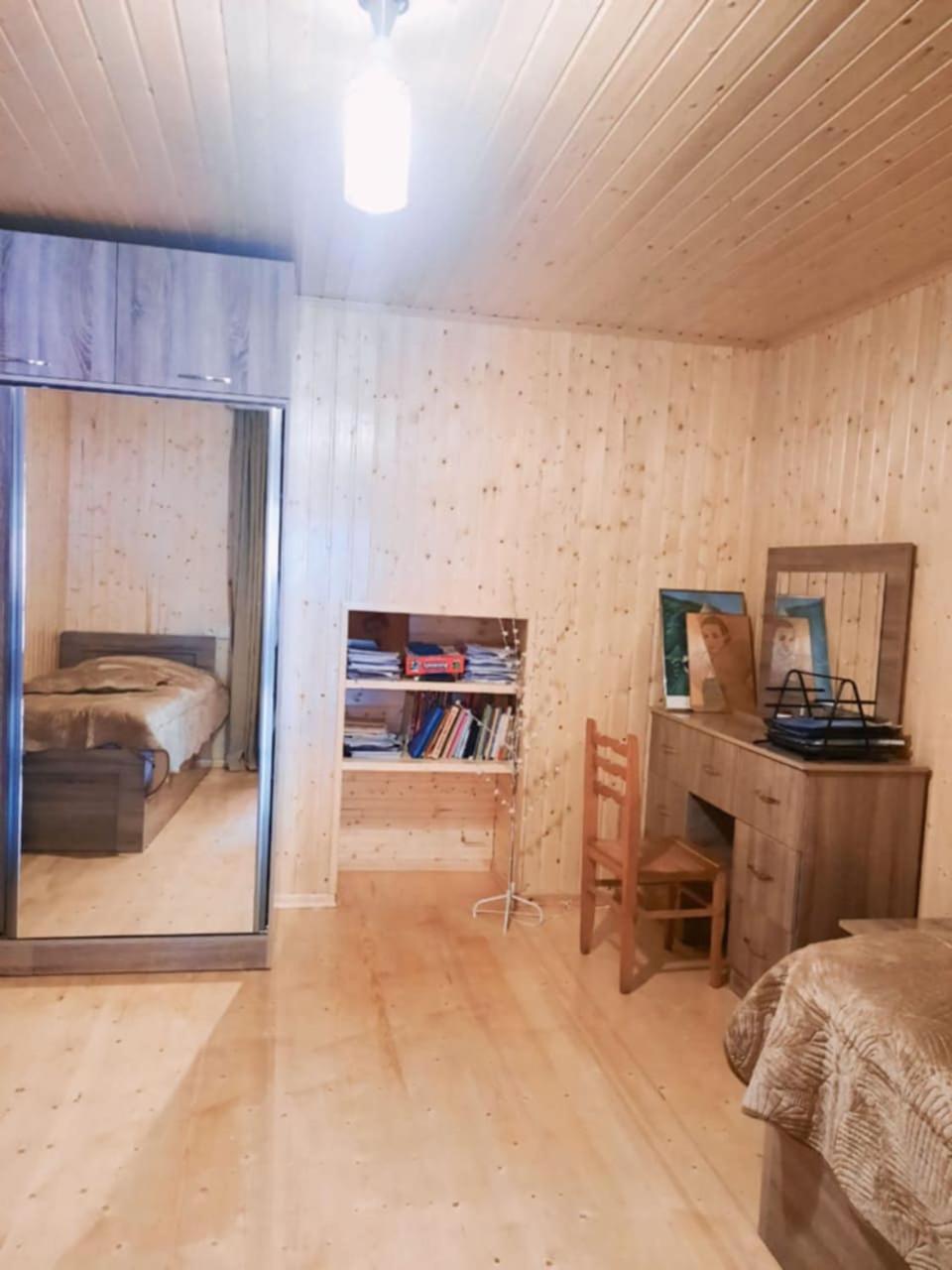מסטיה Guesthouse "Megi" מראה חיצוני תמונה
